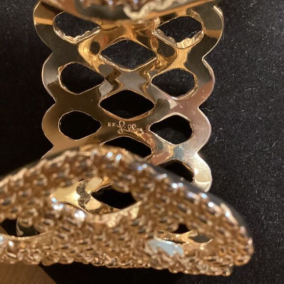 Lilly Pulitzer Brand Women’s Wide Goldtone Cuff Bracelet - Picture 11 of 11